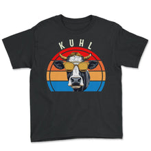 Load image into Gallery viewer, Kuhl Lustiges Kuh mit Sonnenbrille Kühe Kuhl Landwirt Bauernhof - Youth Tee - Black