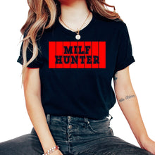 Load image into Gallery viewer, Milfhunter I Lustiges Sexy Frauen Hot Mum Mom Checker Motiv - Unisex T-Shirt - Black