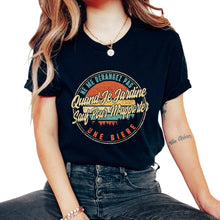 Load image into Gallery viewer, Ne Me Dérangez Pas Quand Je Jardine Sauf Pour M'apporter Une Biere - Unisex T-Shirt - Black
